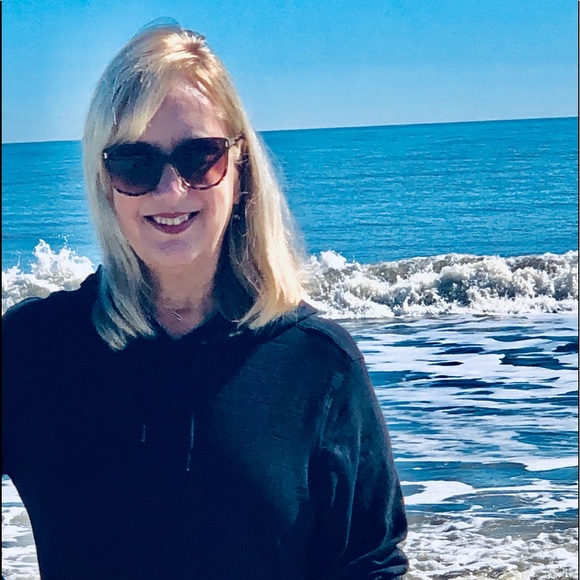 Meet your Posher, Barb - Picture 2 of 4